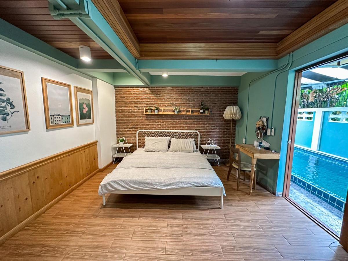 Готель T-House Bkk 2Floors Near Bts With Swimming Pool And Free Wifi Бангкок Екстер'єр фото