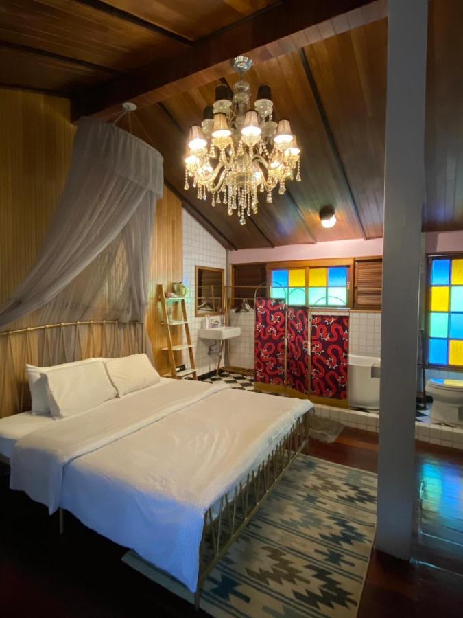 Готель T-House Bkk 2Floors Near Bts With Swimming Pool And Free Wifi Бангкок Екстер'єр фото
