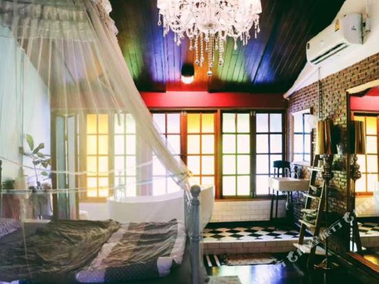 Готель T-House Bkk 2Floors Near Bts With Swimming Pool And Free Wifi Бангкок Екстер'єр фото