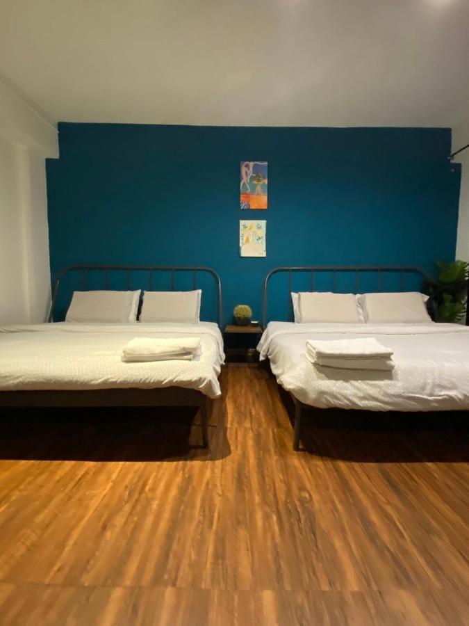 Готель T-House Bkk 2Floors Near Bts With Swimming Pool And Free Wifi Бангкок Екстер'єр фото